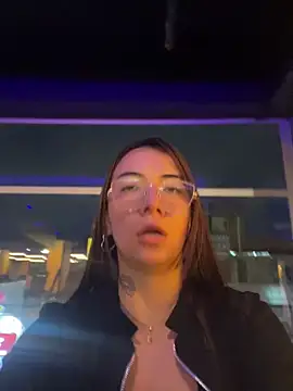 arilynn  online show from July 15, 11:45 pm