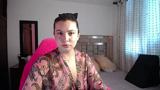 apolonia333 online show from June 3, 6:12 pm