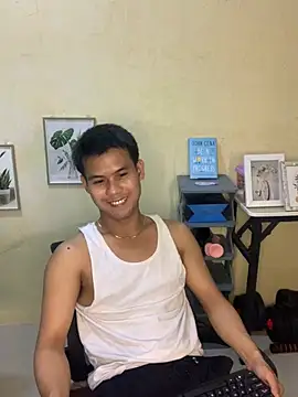 Snapshot of Asianboy_2000 chatting on May 30, 10:10 am Asianboy 2000 online show from May 30, 10:10 am