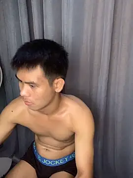 Snapshot of Asianboy_2000 chatting on July 2, 3:45 am Asianboy 2000 online show from July 2, 3:45 am