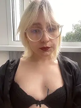 xp blondie online show from June 2, 6:46 am