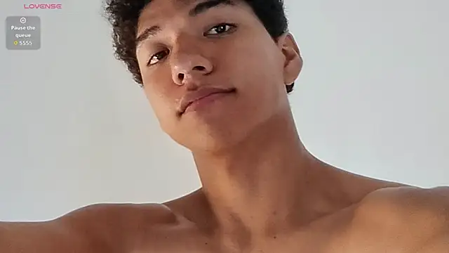 Maximiliano Young online show from July 10, 11:54 am