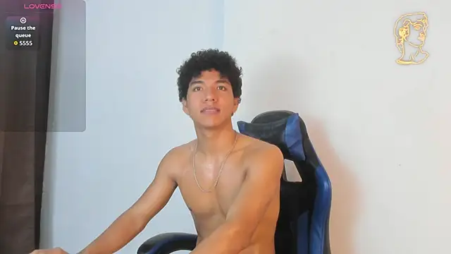 Maximiliano Young online show from May 30, 1:50 pm