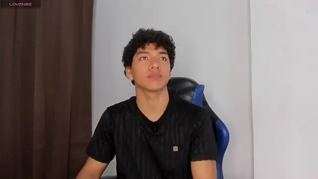 Maximiliano Young online show from June 4, 12:43 pm