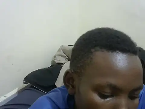 cute avy0 online show from July 16, 3:25 am