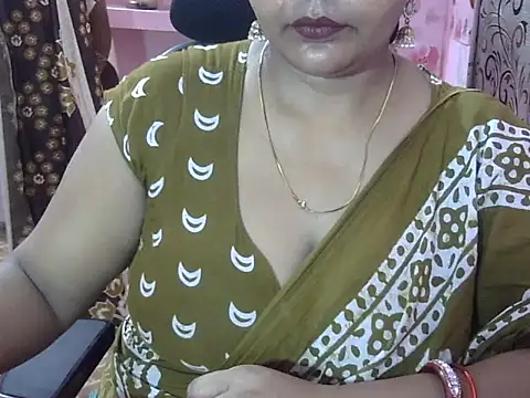 Snapshot of PRIYANKA_023 chatting on June 25, 5:34 am PRIYANKA 023 online show from June 25, 5:34 am