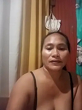 Snapshot of Queenslay chatting on July 16, 10:56 am Queenslay online show from July 16, 10:56 am