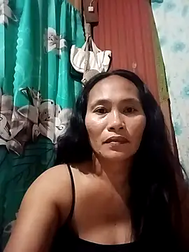 Snapshot of Queenslay chatting on July 11, 11:10 am Queenslay online show from July 11, 11:10 am