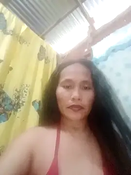 Snapshot of Queenslay chatting on June 22, 12:27 am Queenslay online show from June 22, 12:27 am