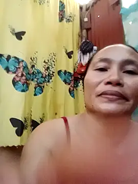 Snapshot of Queenslay chatting on July 3, 12:39 am Queenslay online show from July 3, 12:39 am
