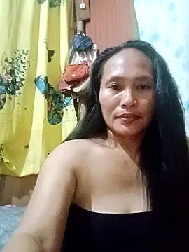 Snapshot of Queenslay chatting on July 1, 12:05 pm Queenslay online show from July 1, 12:05 pm