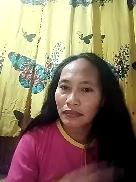 Snapshot of Queenslay chatting on July 9, 9:36 pm Queenslay online show from July 9, 9:36 pm