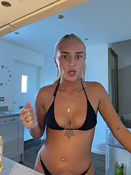 Millymae  online show from June 23, 5:55 pm