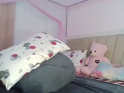 Xannaxx  online show from July 13, 3:33 pm