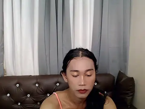Snapshot of kyla_pretty chatting on June 1, 2:23 am kyla pretty online show from June 1, 2:23 am