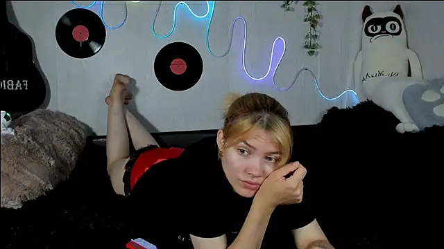 Milena Stasym online show from July 21, 6:37 am