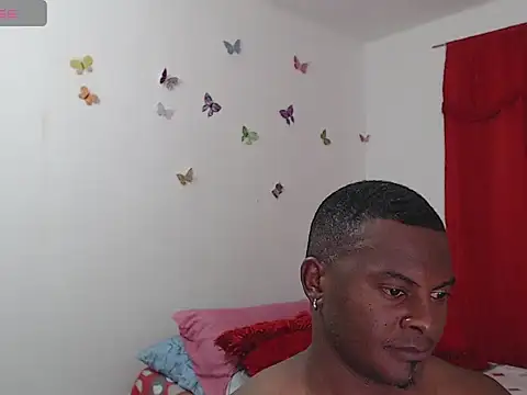 Snapshot of Caliente_in_passion chatting on June 25, 4:43 am Caliente in passion online show from June 25, 4:43 am