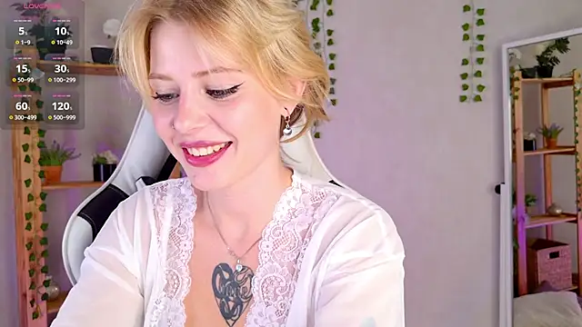 chloewinter online show from June 16, 3:50 am