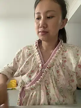Snapshot of Xiao_Mao_meow chatting on June 23, 12:58 pm Xiao Mao meow online show from June 23, 12:58 pm