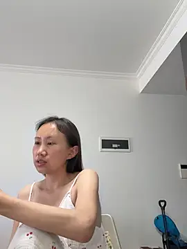 Snapshot of Xiao_Mao_meow chatting on July 5, 4:19 am Xiao Mao meow online show from July 5, 4:19 am