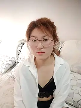 gaoyan880526 online show from June 16, 5:40 am