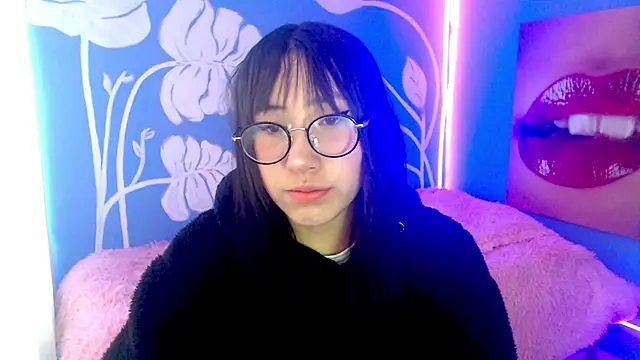 eli doll online show from July 8, 11:11 am