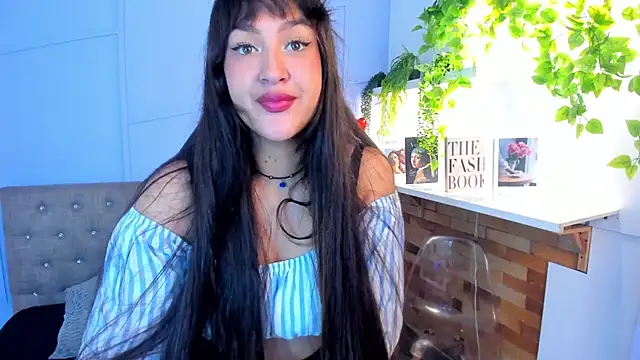 amberhanks online show from June 3, 12:39 pm