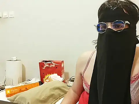 Body609 online show from June 1, 9:58 pm