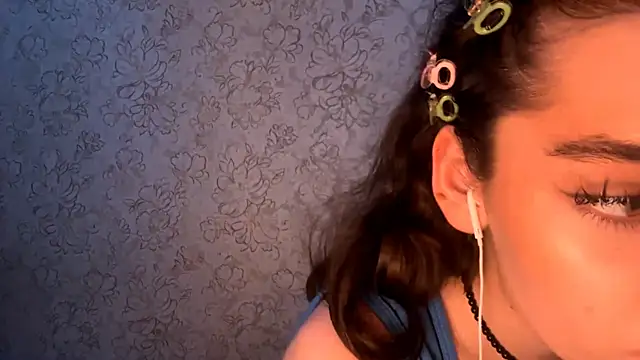 LaceyBatter online show from July 4, 9:08 pm