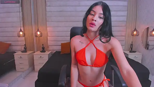 Snapshot of Cloe_Monroee_ chatting on June 2, 7:25 pm Cloe Monroee online show from June 2, 7:25 pm