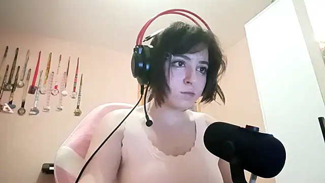 bunnyhoneylovehands online show from June 17, 10:19 pm