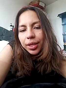 Snapshot of CleoDely chatting on June 2, 8:42 pm CleoDely online show from June 2, 8:42 pm