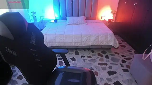 RyleyWest online show from June 30, 7:47 pm