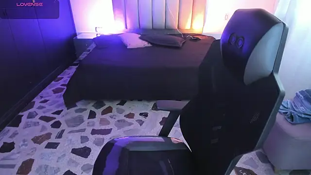 RyleyWest online show from July 11, 7:36 pm
