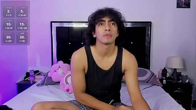 Snapshot of Shy_Mateo chatting on June 9, 11:06 pm Shy Mateo online show from June 9, 11:06 pm