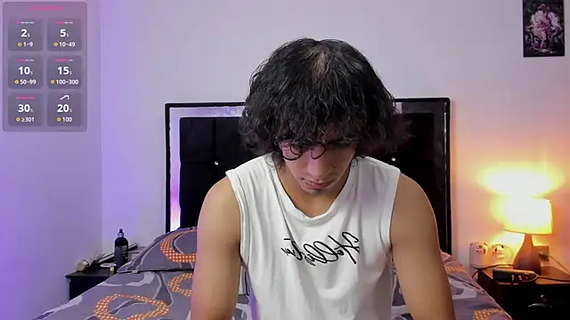Snapshot of Shy_Mateo chatting on June 1, 9:25 pm Shy Mateo online show from June 1, 9:25 pm