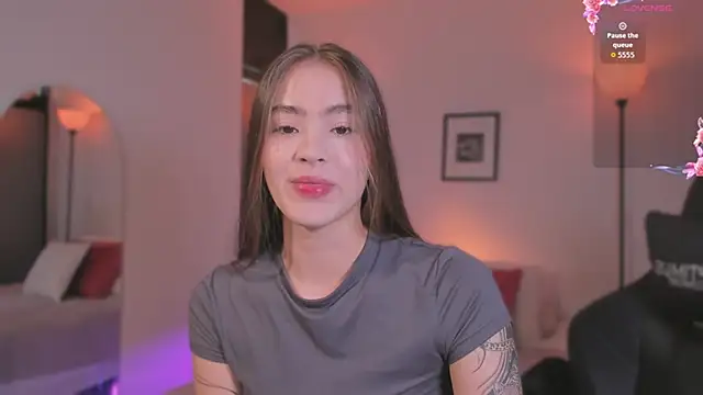 LizzyColins online show from July 1, 7:25 pm
