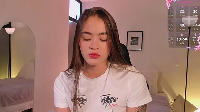 LizzyColins online show from June 25, 7:19 pm