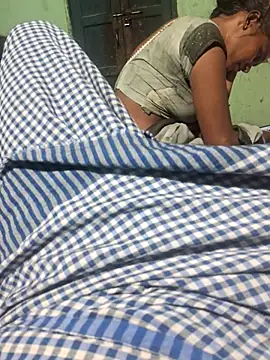 desiwife123coupl online show from July 14, 12:43 am