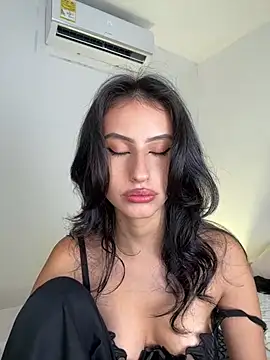 Snapshot of Zoe_Mrlx chatting on June 9, 12:17 pm Zoe Mrlx online show from June 9, 12:17 pm