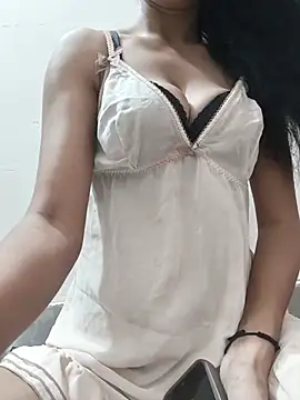 Snapshot of Simmy_jaan chatting on June 26, 7:52 pm Simmy jaan online show from June 26, 7:52 pm