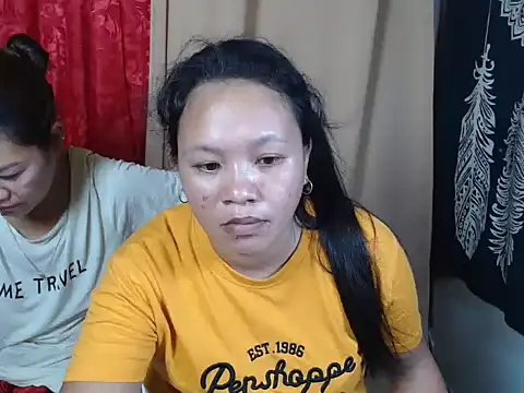 urpretty hotmama online show from June 9, 12:11 am