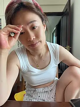 Snapshot of saozi666 chatting on July 14, 2:05 am saozi666 online show from July 14, 2:05 am