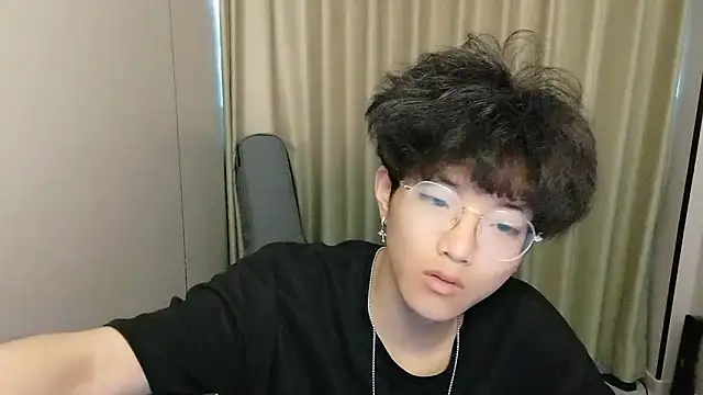 wssoo11 online show from June 19, 1:44 am