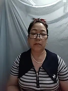 Snapshot of Ai_babylove chatting on July 7, 7:28 pm Ai babylove online show from July 7, 7:28 pm