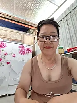Snapshot of Ai_babylove chatting on June 5, 7:03 am Ai babylove online show from June 5, 7:03 am