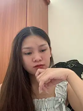 Snapshot of Weevi10 chatting on June 10, 12:17 pm Weevi10 online show from June 10, 12:17 pm