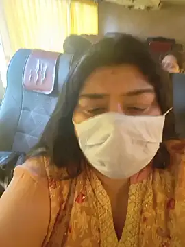 Snapshot of simranjeet_kaur69 chatting on July 12, 8:26 am simranjeet kaur69 online show from July 12, 8:26 am