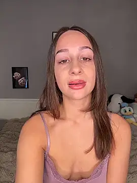 Snapshot of ChiaraMauzi chatting on June 4, 5:28 pm ChiaraMauzi online show from June 4, 5:28 pm