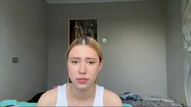 CuttyKatty online show from June 1, 2:39 pm